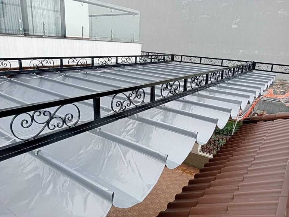 Thi công mái xếp lượn sóng bằng bạt Hàn Quốc